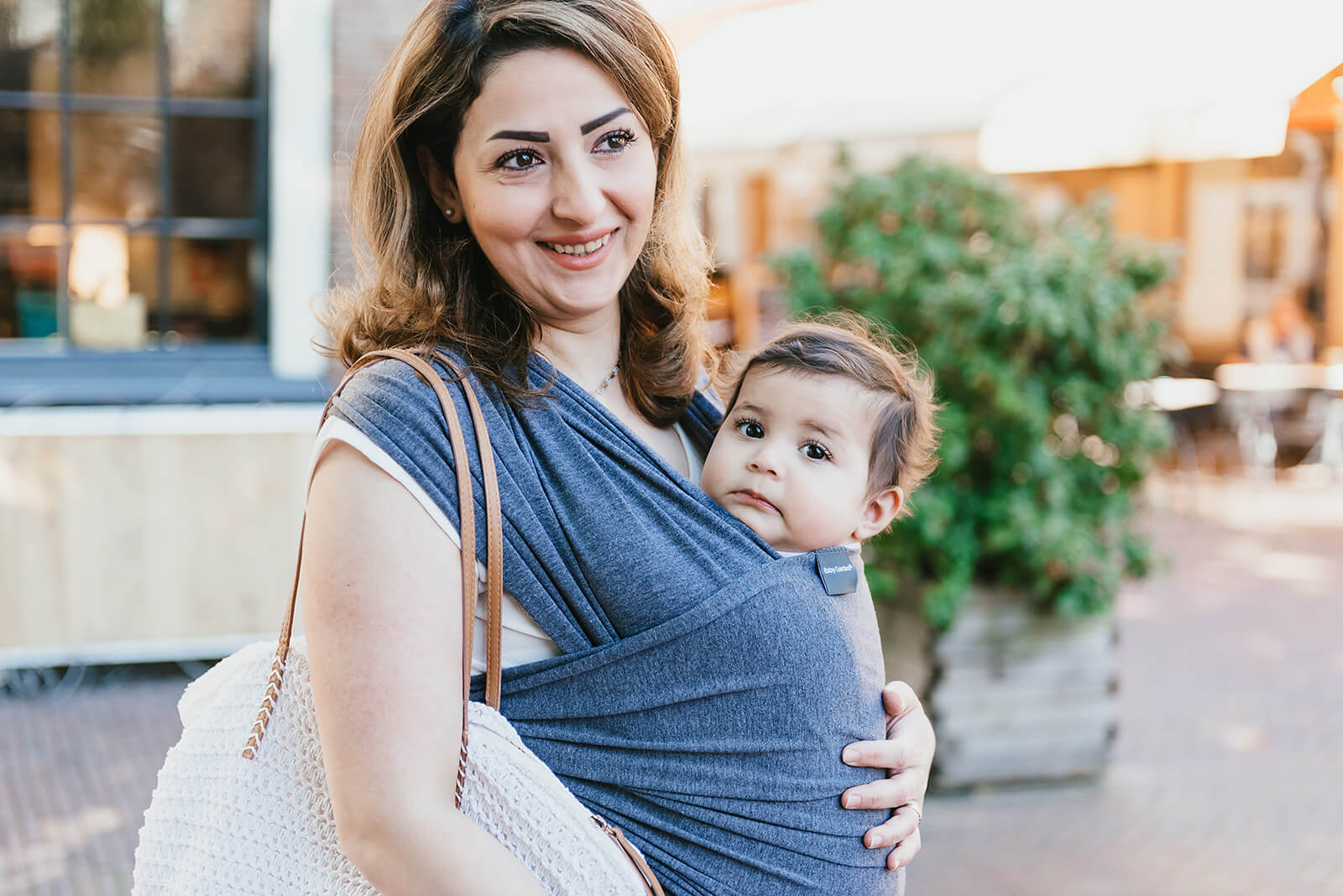 Ergonomisch dragen: Welke draagdoek kies ik voor mijn baby? 