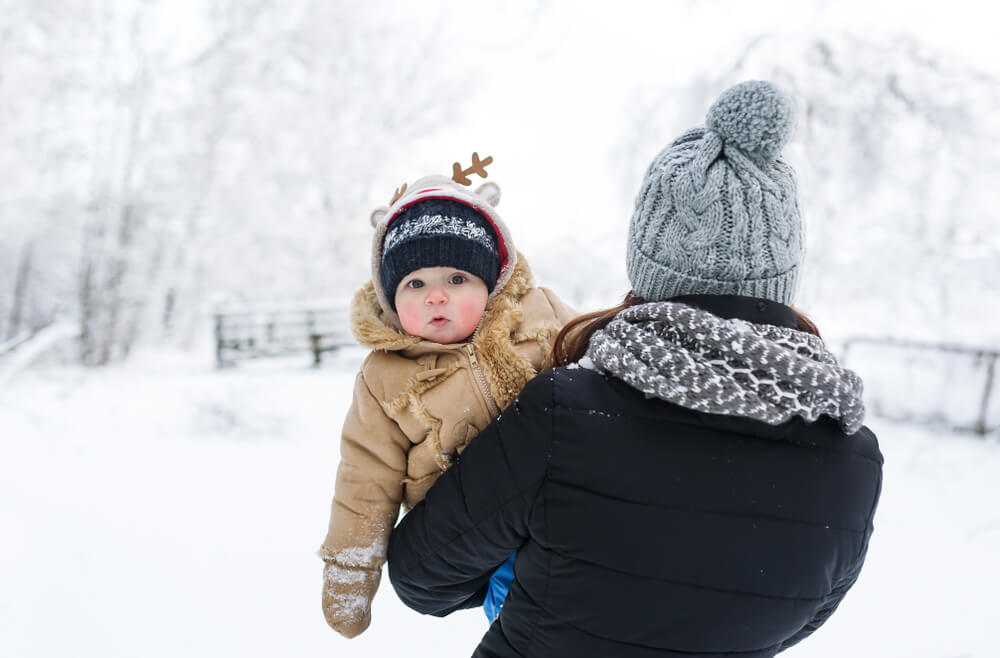 Tips om je baby te dragen in de winter